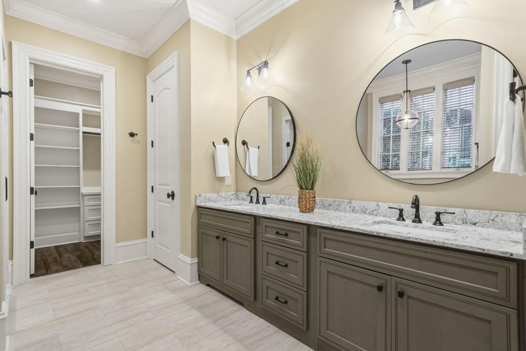 841 Camden Park Court NE