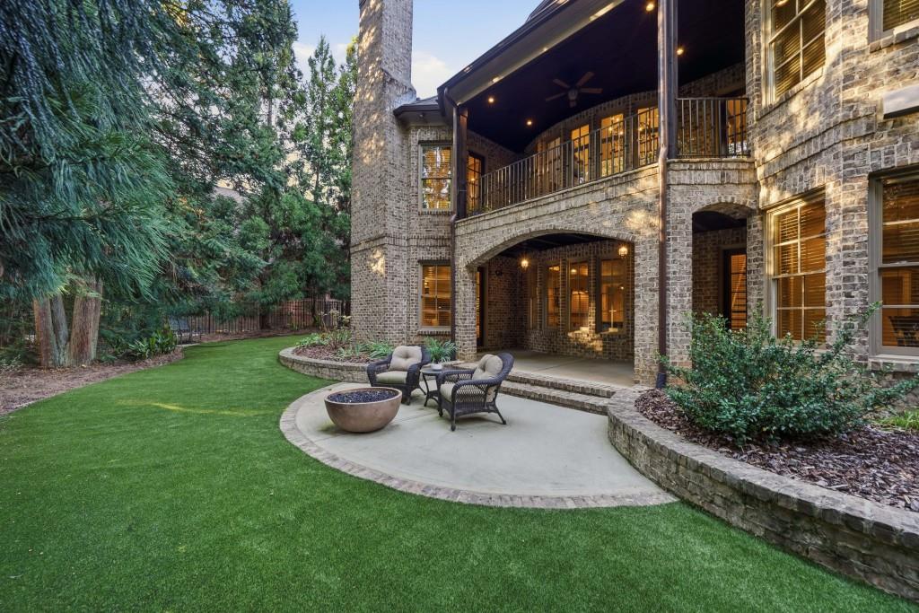 841 Camden Park Court NE