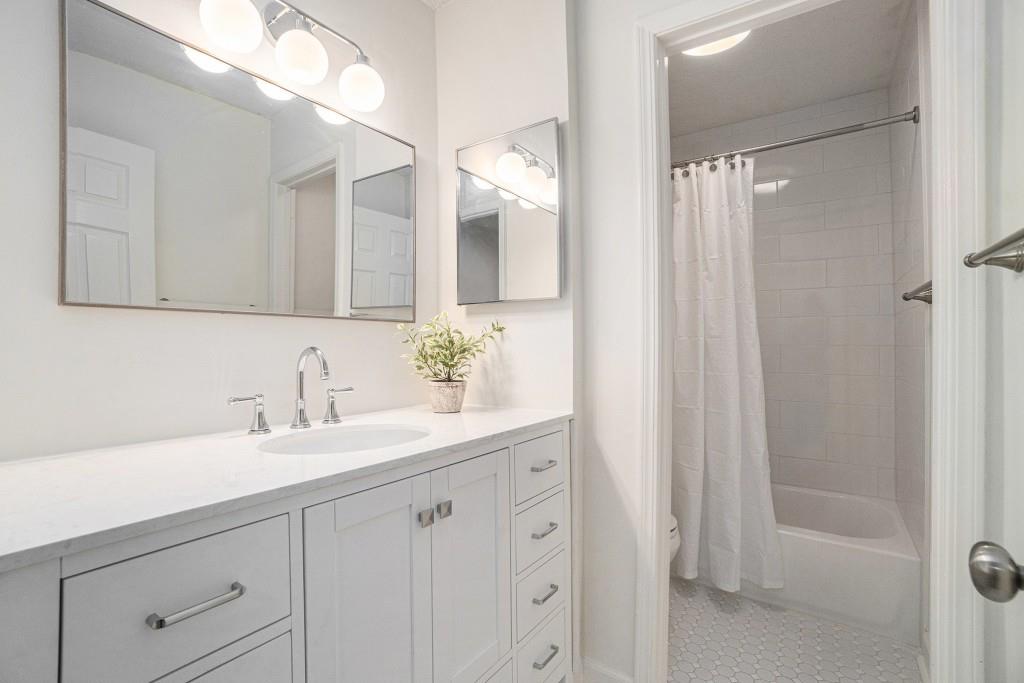 7 George Wythe Place NW