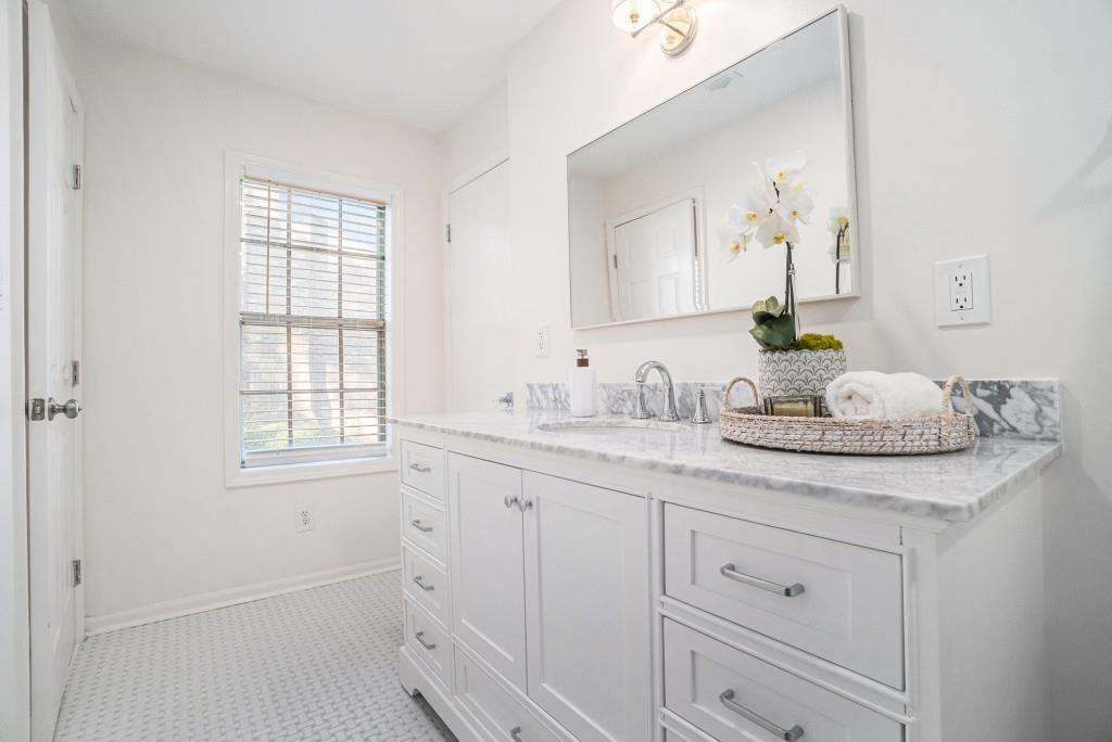 7 George Wythe Place NW