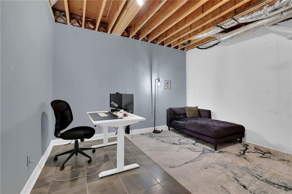 7155 Roswell Road Unit 14