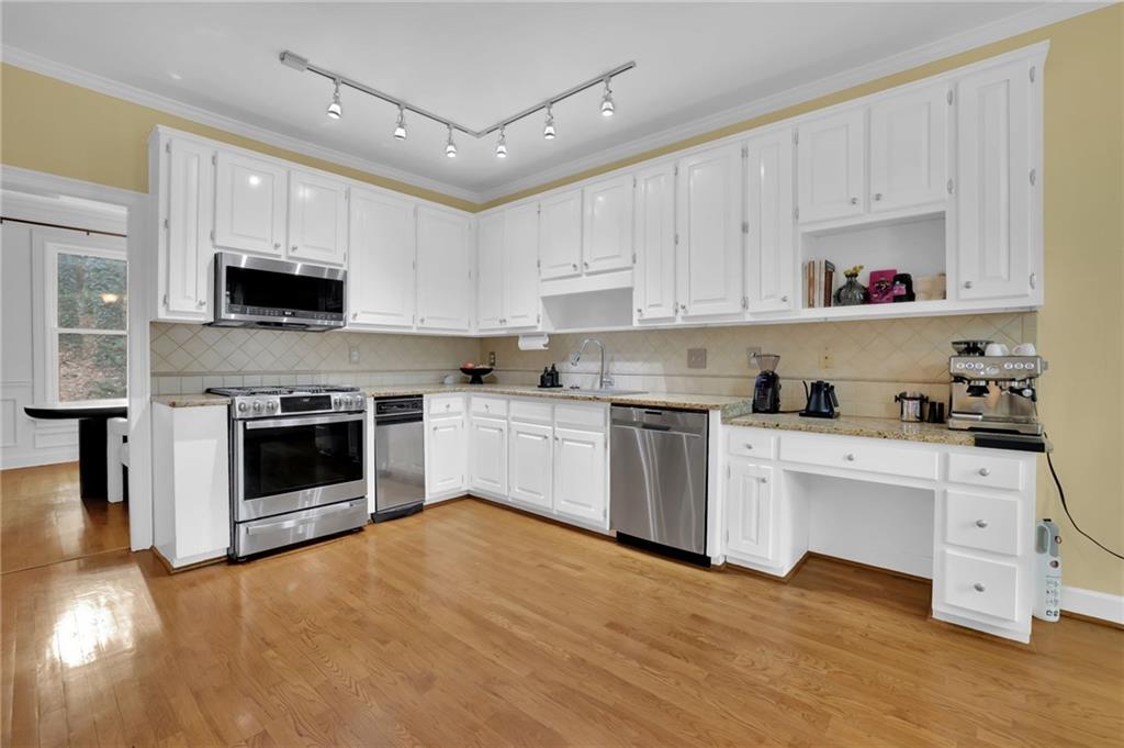 7155 Roswell Road Unit 14