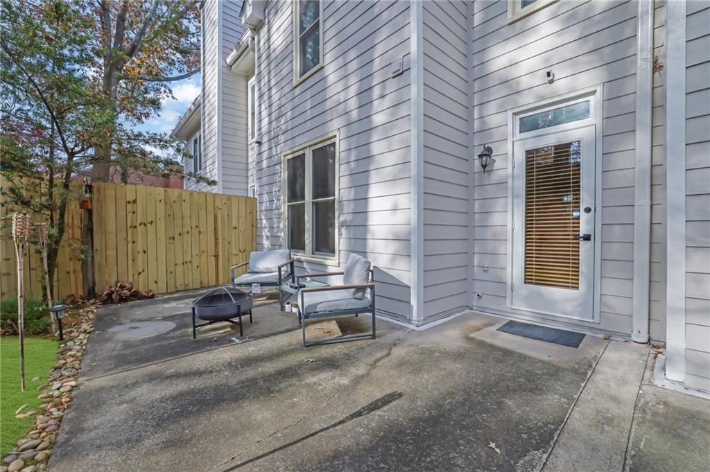 7155 Roswell Road Unit 14