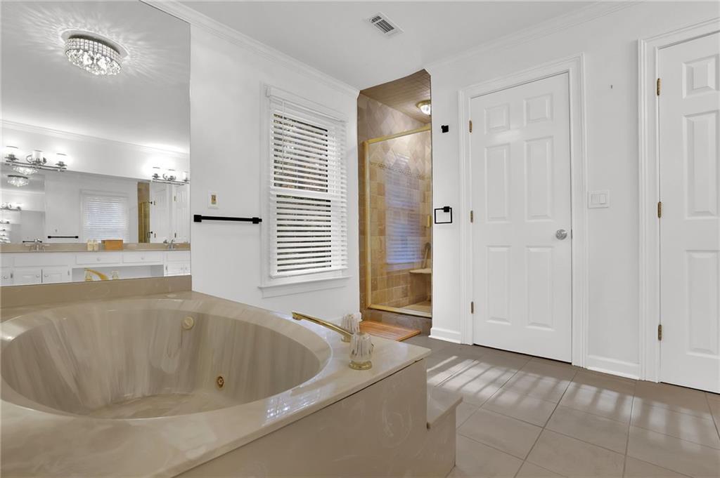 7155 Roswell Road Unit 14