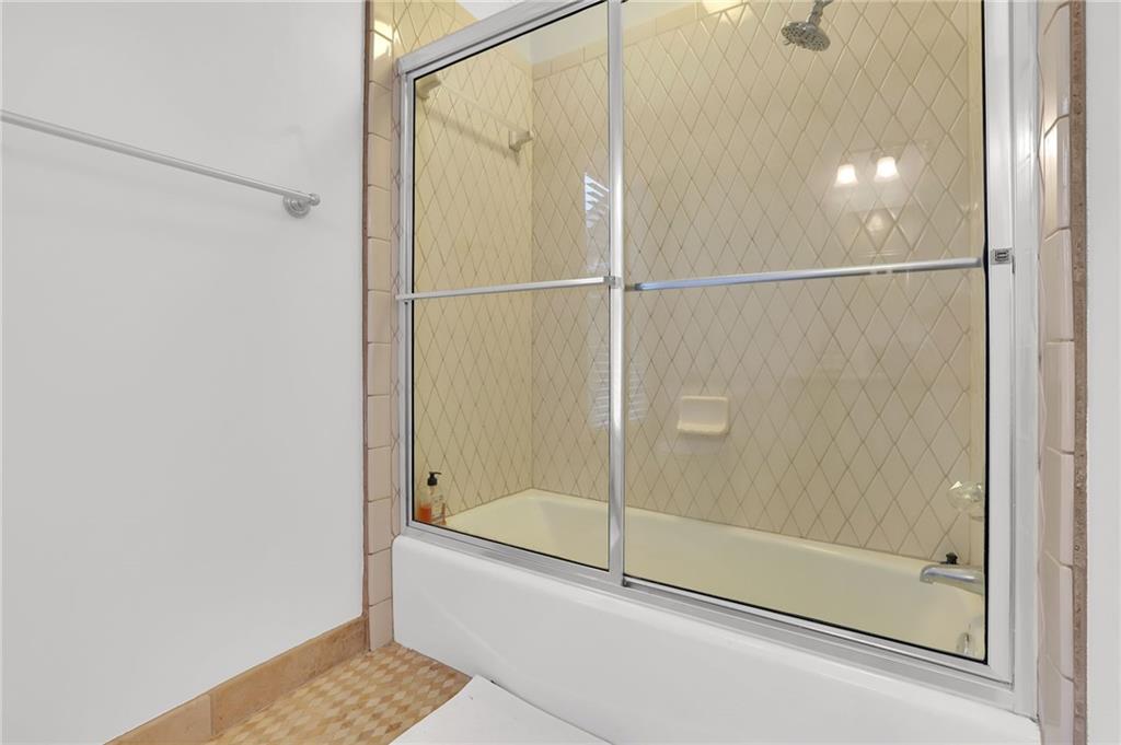 7155 Roswell Road Unit 14