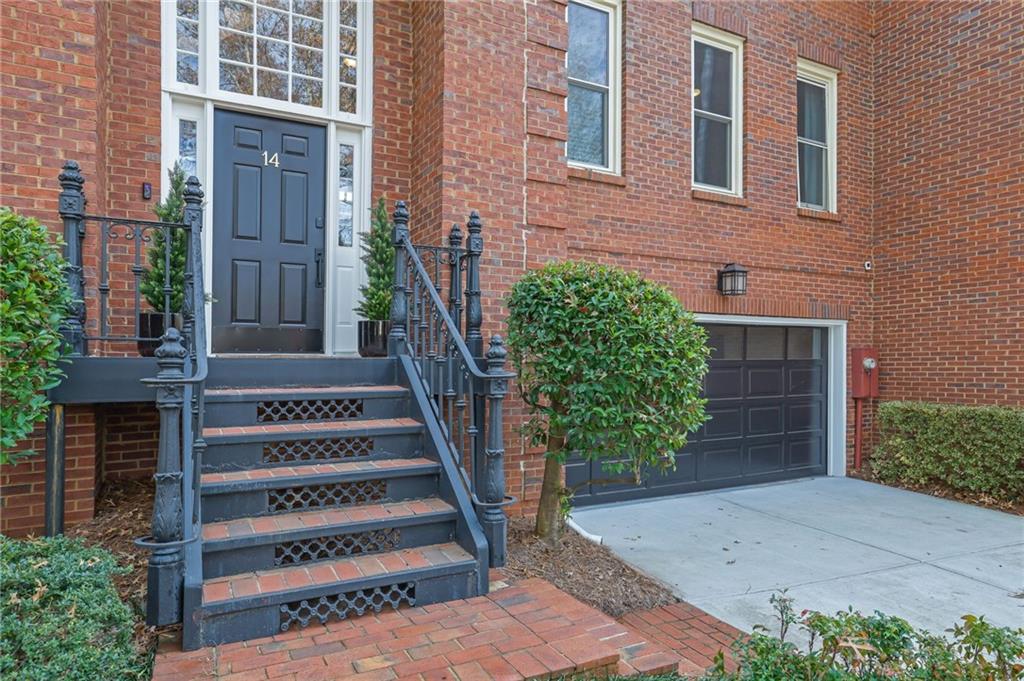 7155 Roswell Road Unit 14