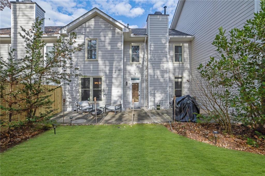 7155 Roswell Road Unit 14