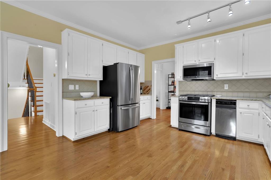 7155 Roswell Road Unit 14