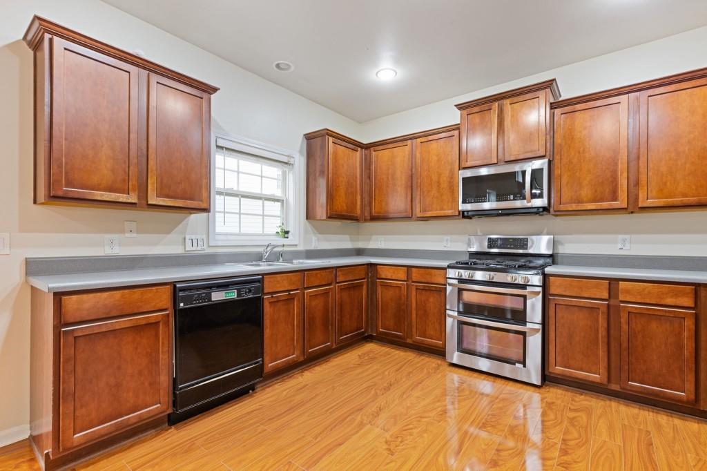 2813 Glenlocke Way NW