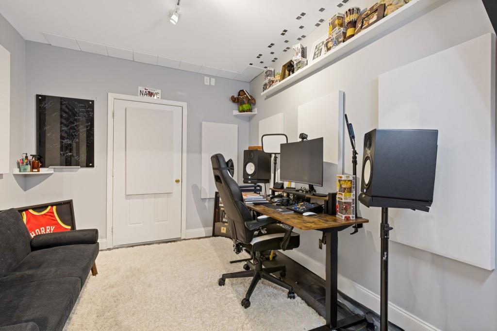 2813 Glenlocke Way NW