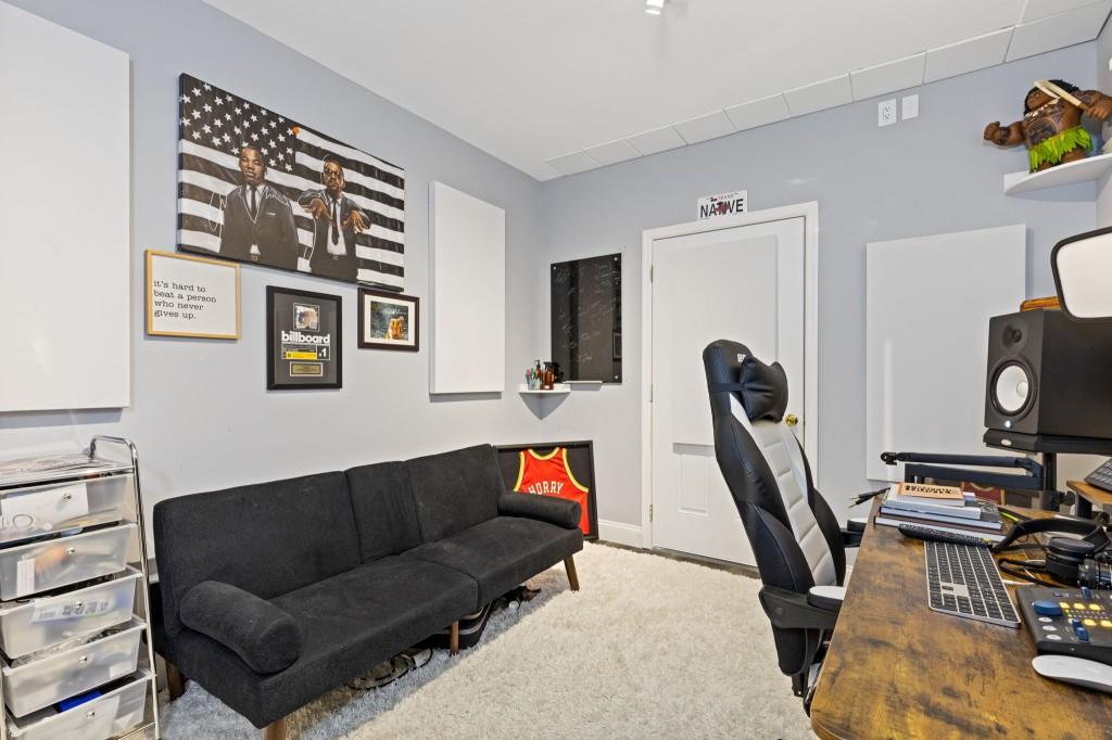 2813 Glenlocke Way NW