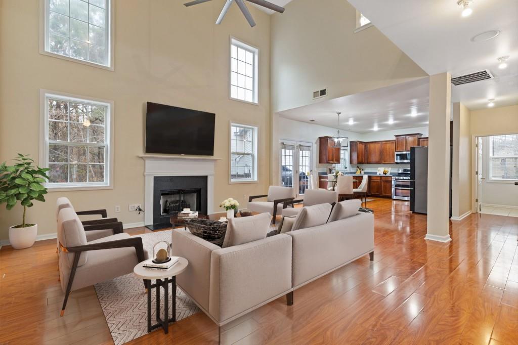 2813 Glenlocke Way NW