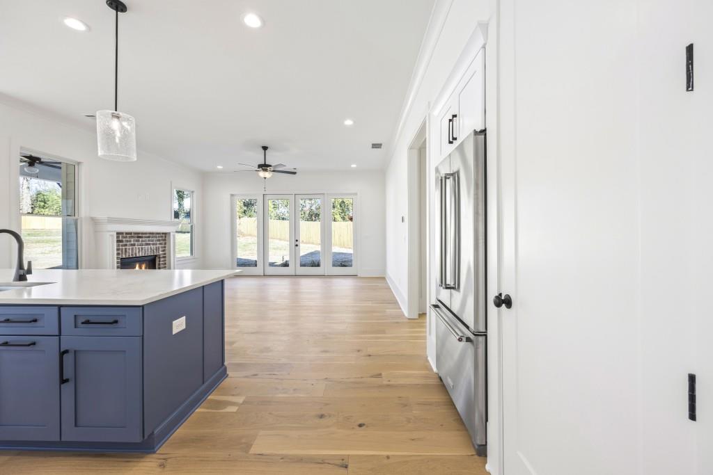 690 Foster Park Lane