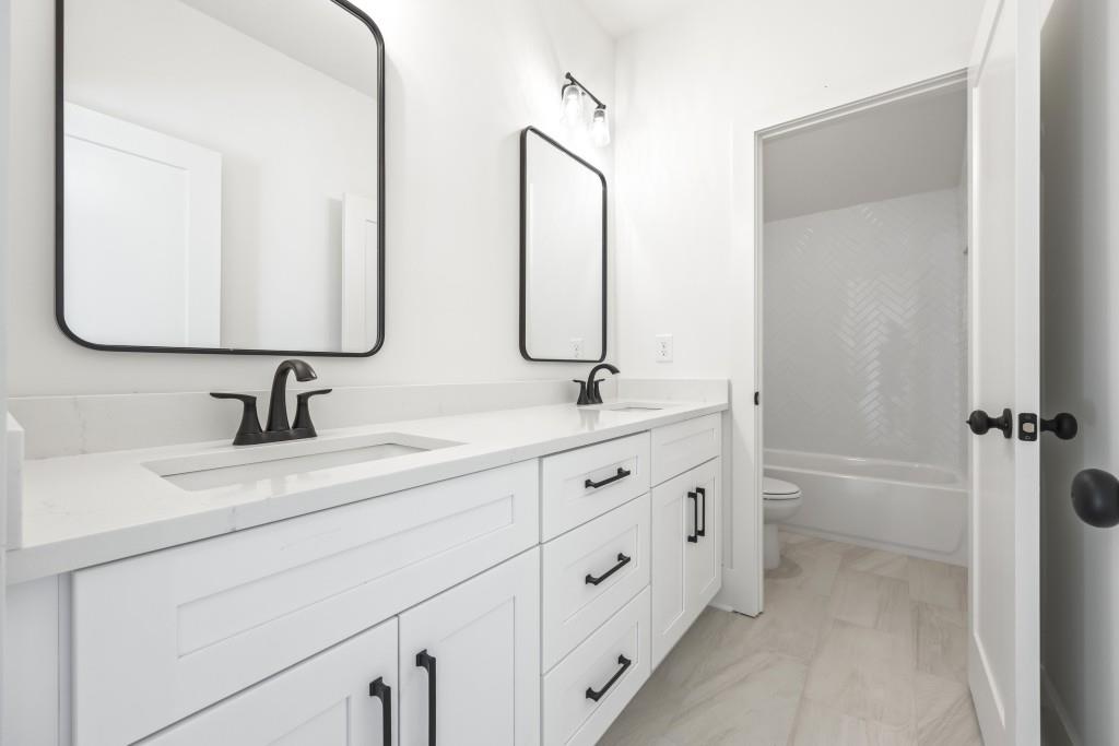 690 Foster Park Lane