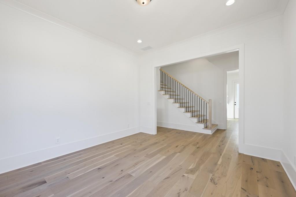 690 Foster Park Lane