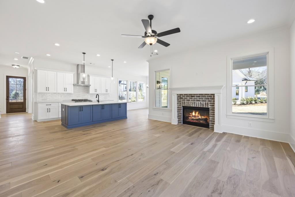 690 Foster Park Lane