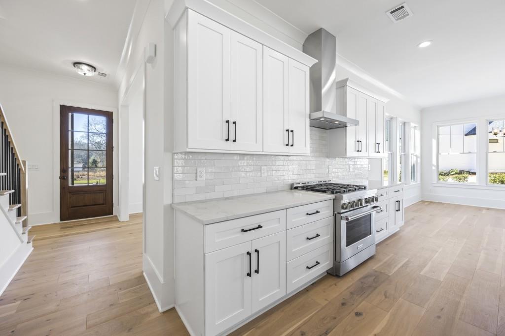 690 Foster Park Lane