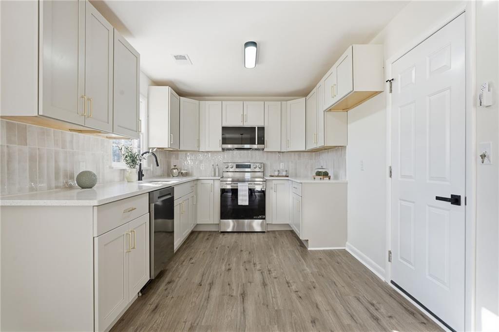 135 Reeceburg Road SE