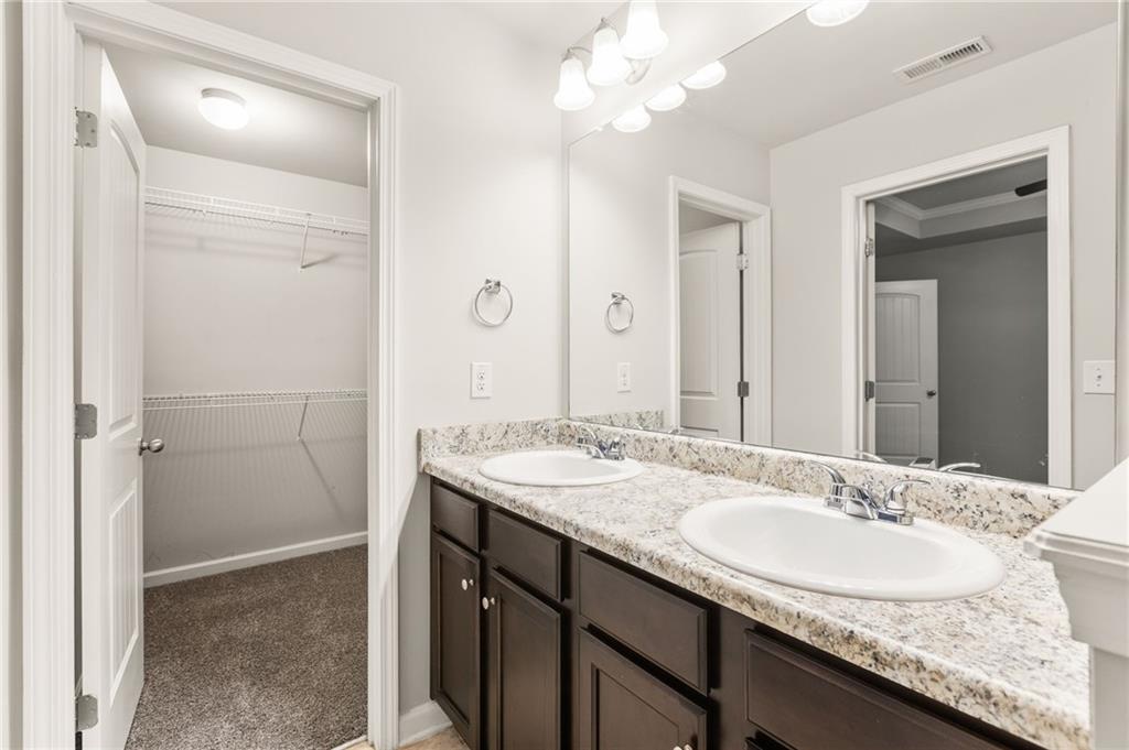 4497 Ravenwood Drive