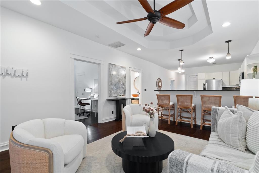 715 Woodson Street SE