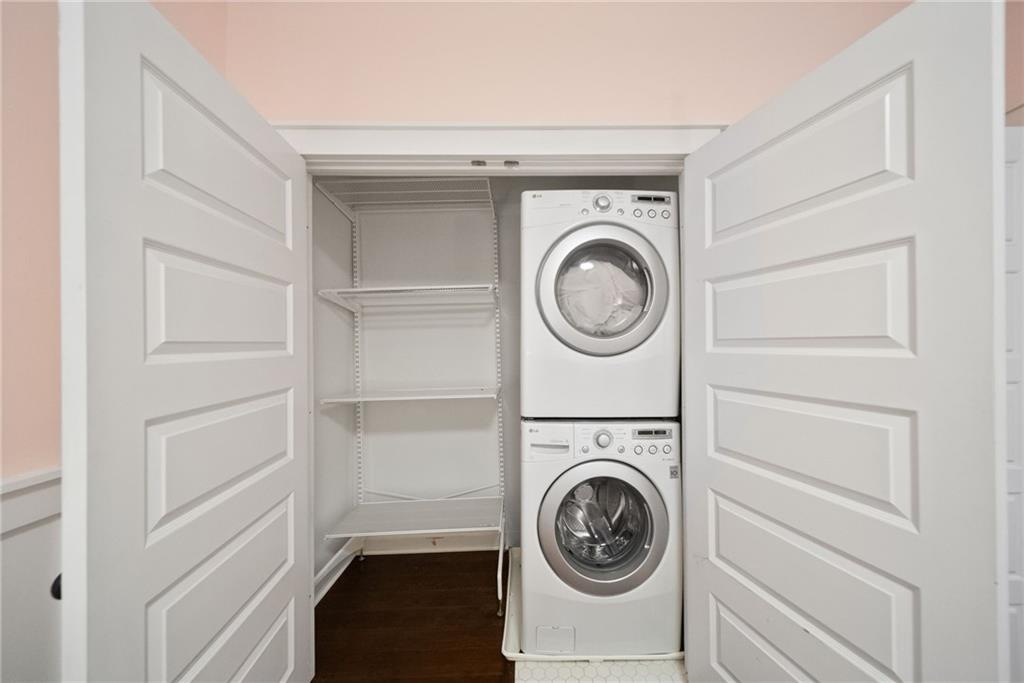 715 Woodson Street SE