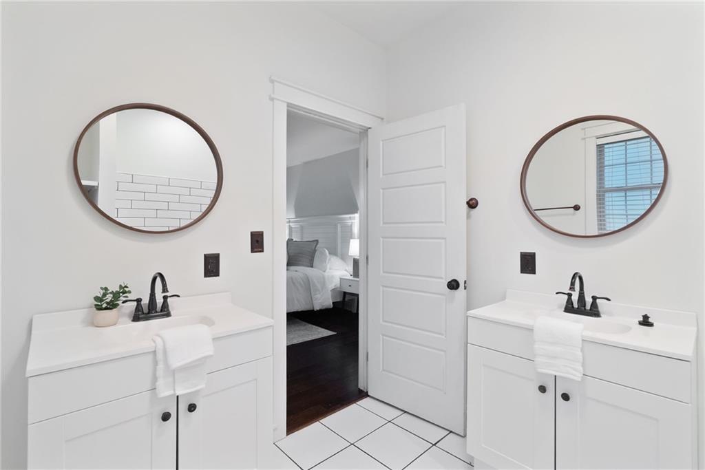 715 Woodson Street SE