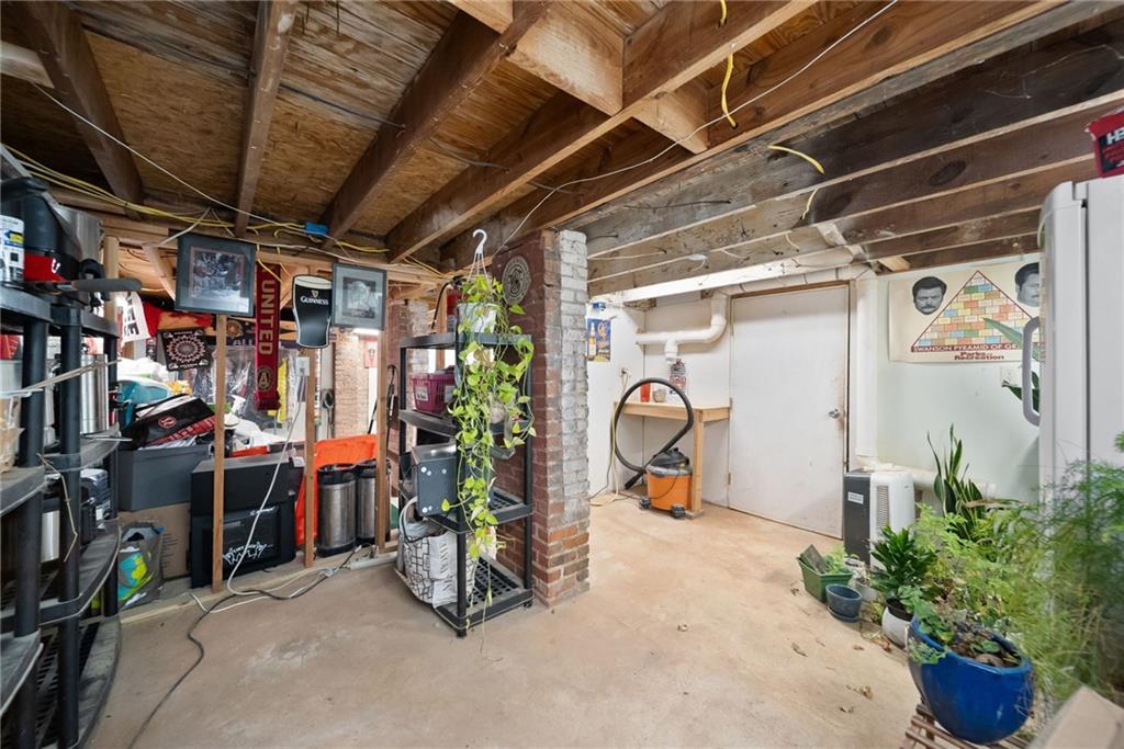 715 Woodson Street SE