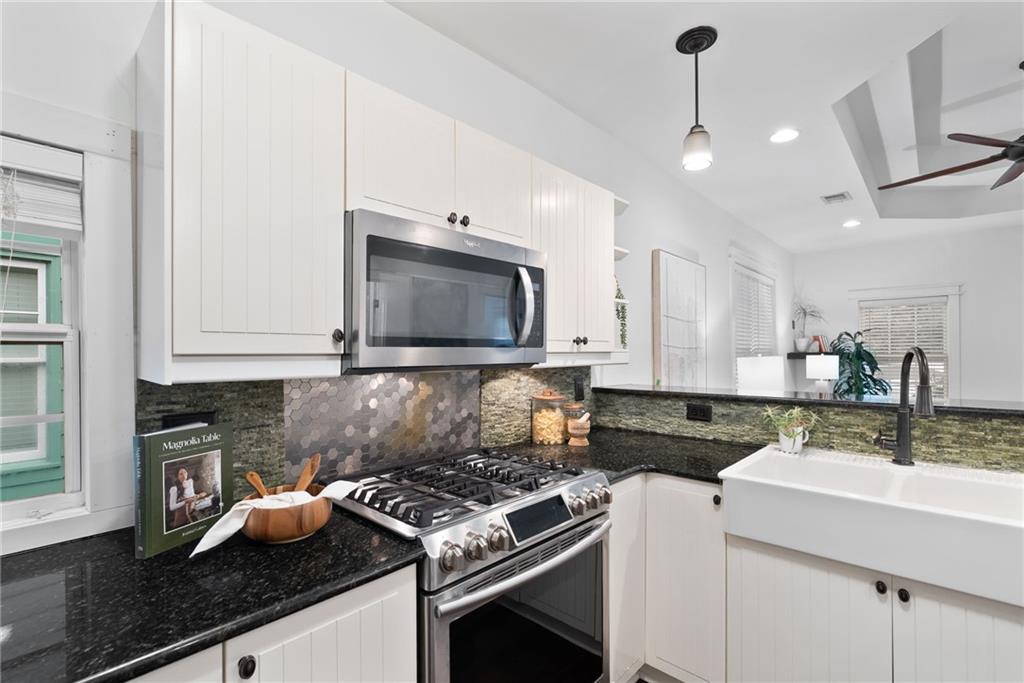 715 Woodson Street SE