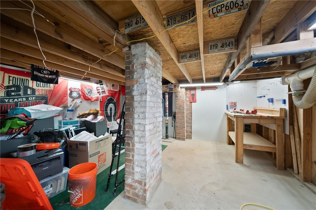 715 Woodson Street SE