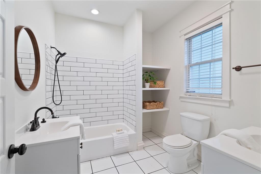 715 Woodson Street SE