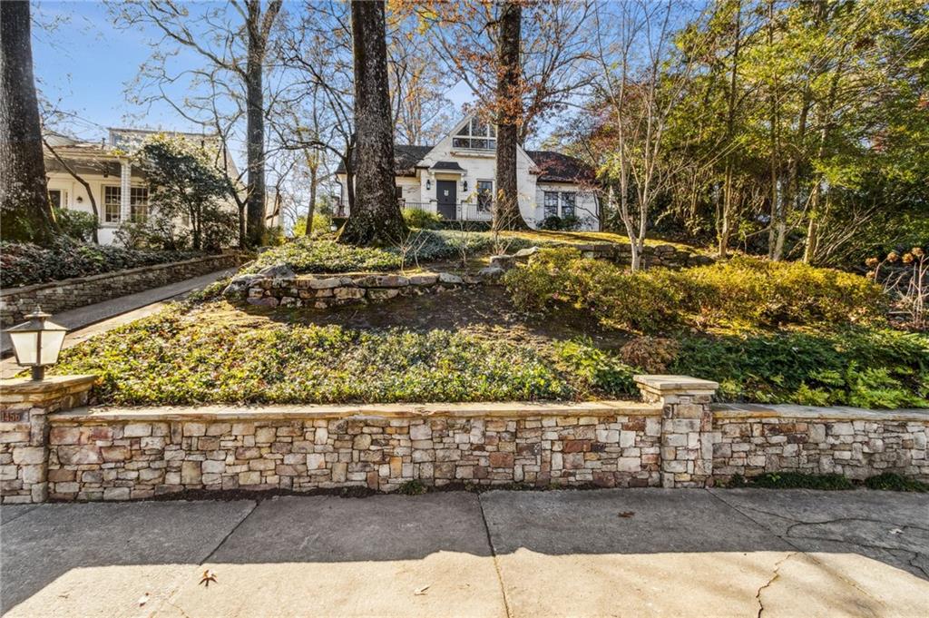 1456 N Morningside Drive NE