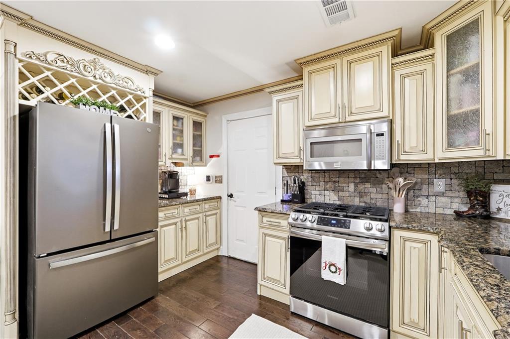 5960 River Ridge Lane