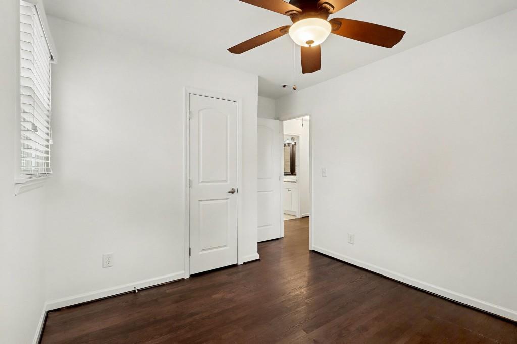 3053 Hollywood Drive