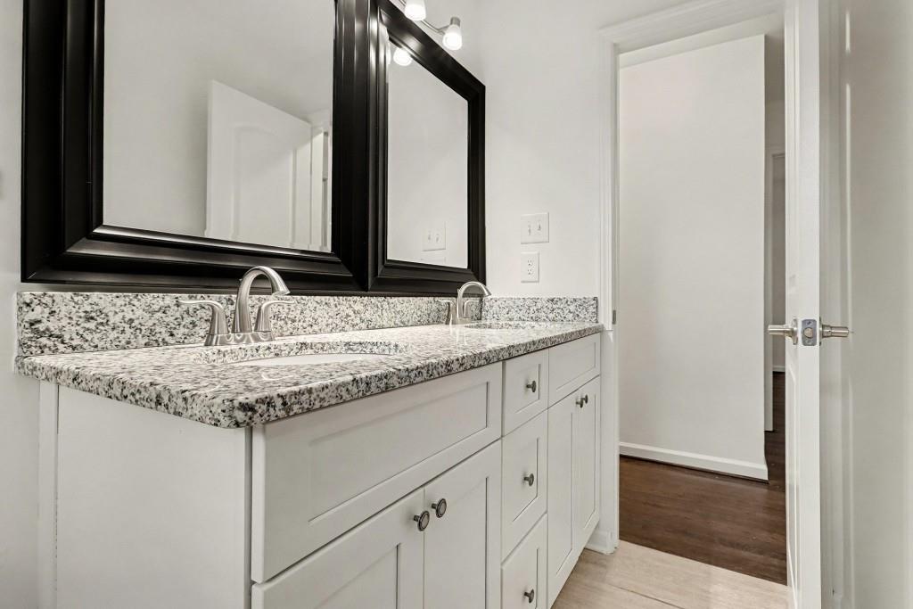 3053 Hollywood Drive