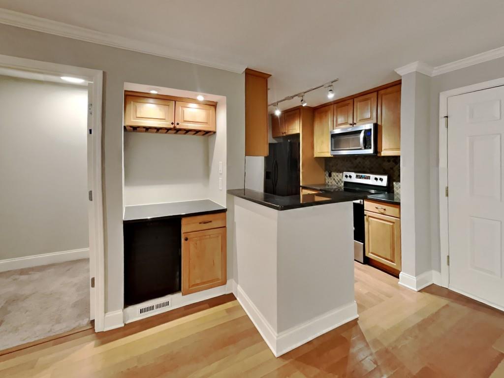 1202 Pine Heights Drive NE