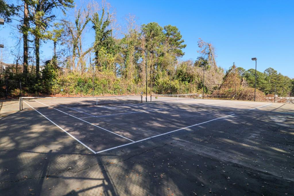 1202 Pine Heights Drive NE