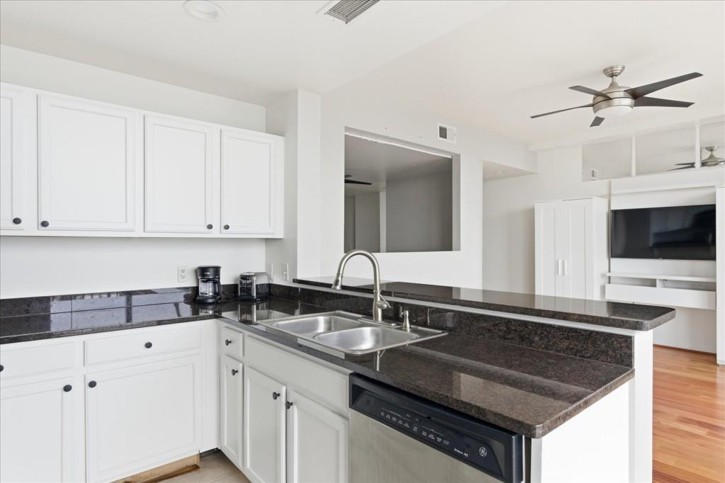 3040 Peachtree Road NW Unit 805