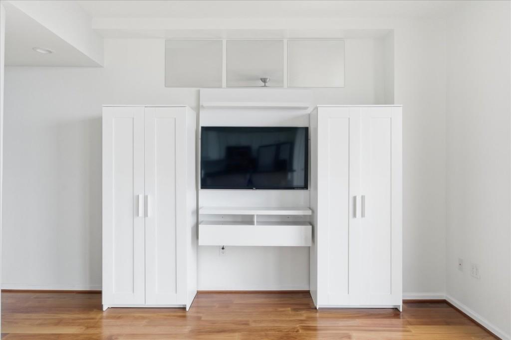 3040 Peachtree Road NW Unit 805