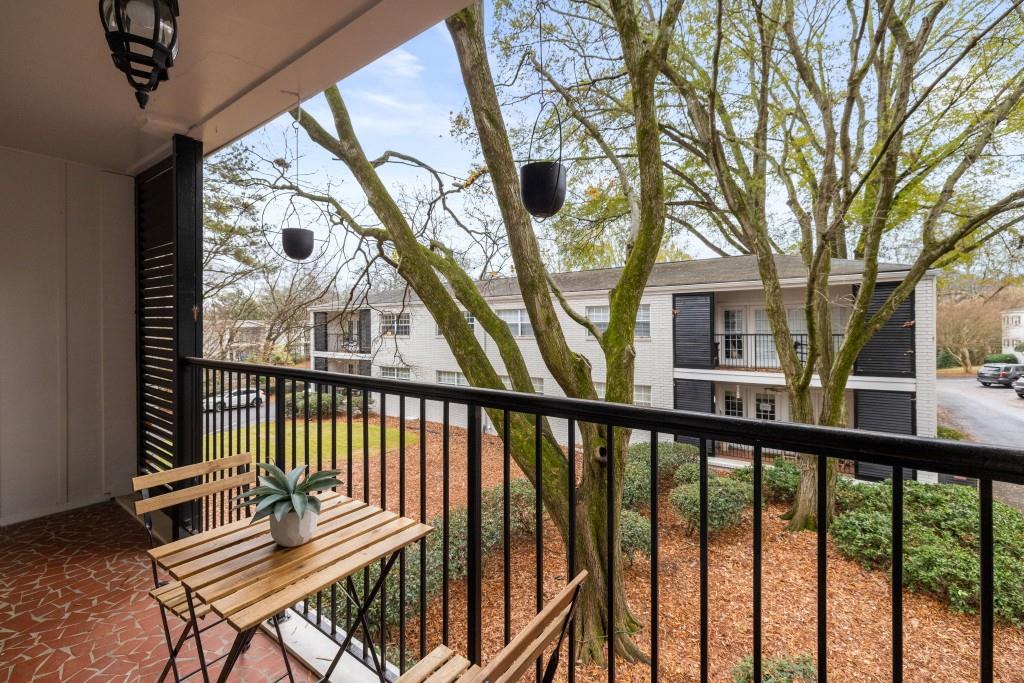 311 Peachtree Hills Avenue NE Unit 4D