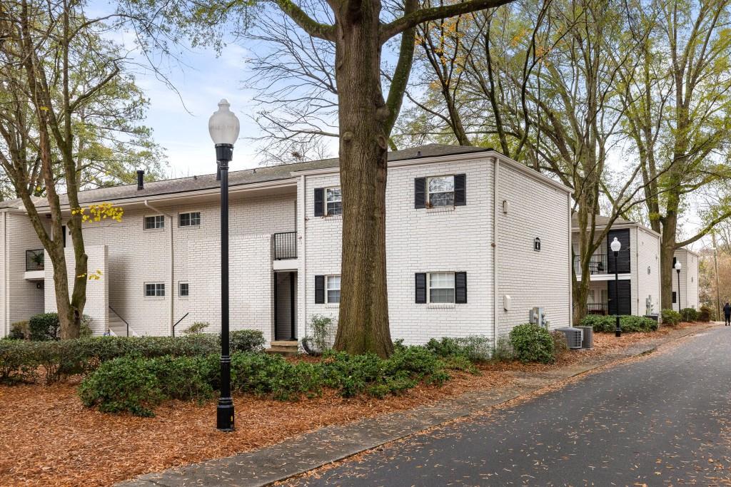 311 Peachtree Hills Avenue NE Unit 4D