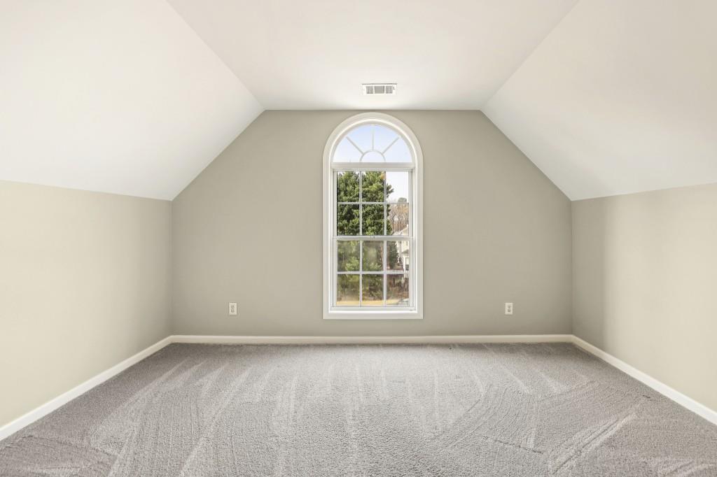 1090 Great Oaks Drive