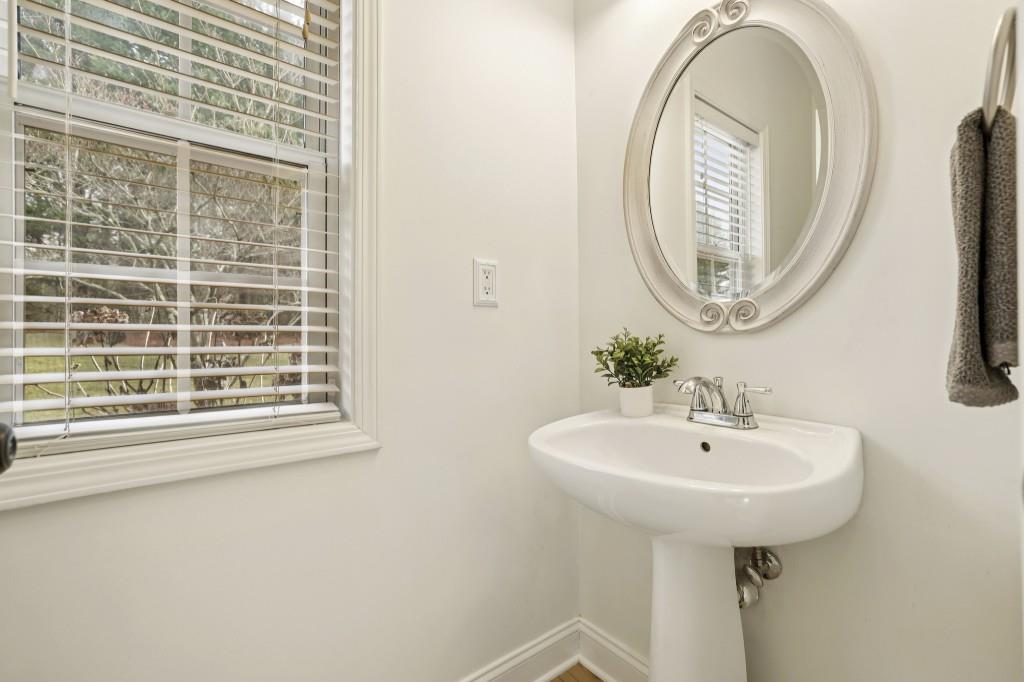 1090 Great Oaks Drive