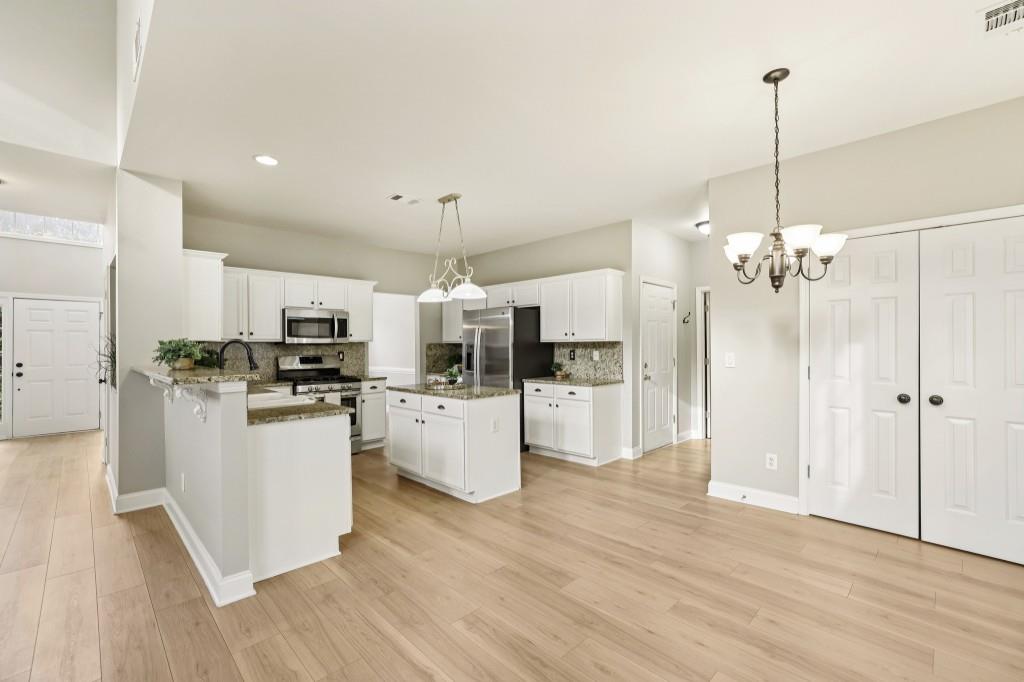 1090 Great Oaks Drive