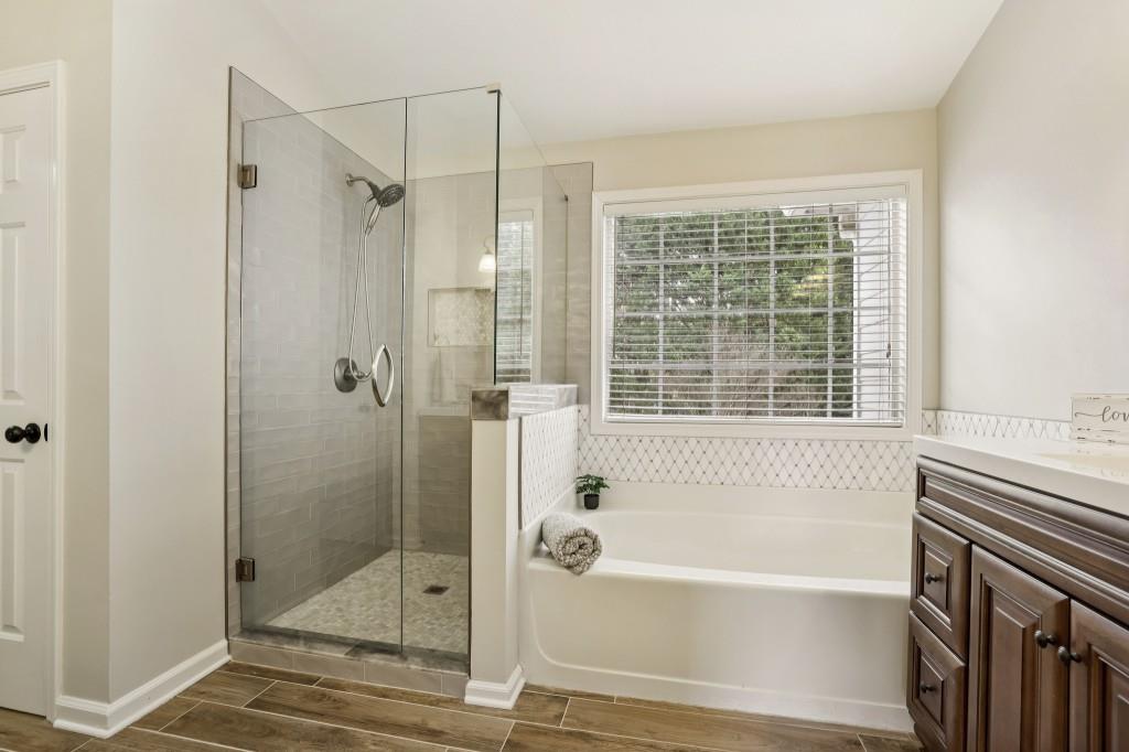 1090 Great Oaks Drive