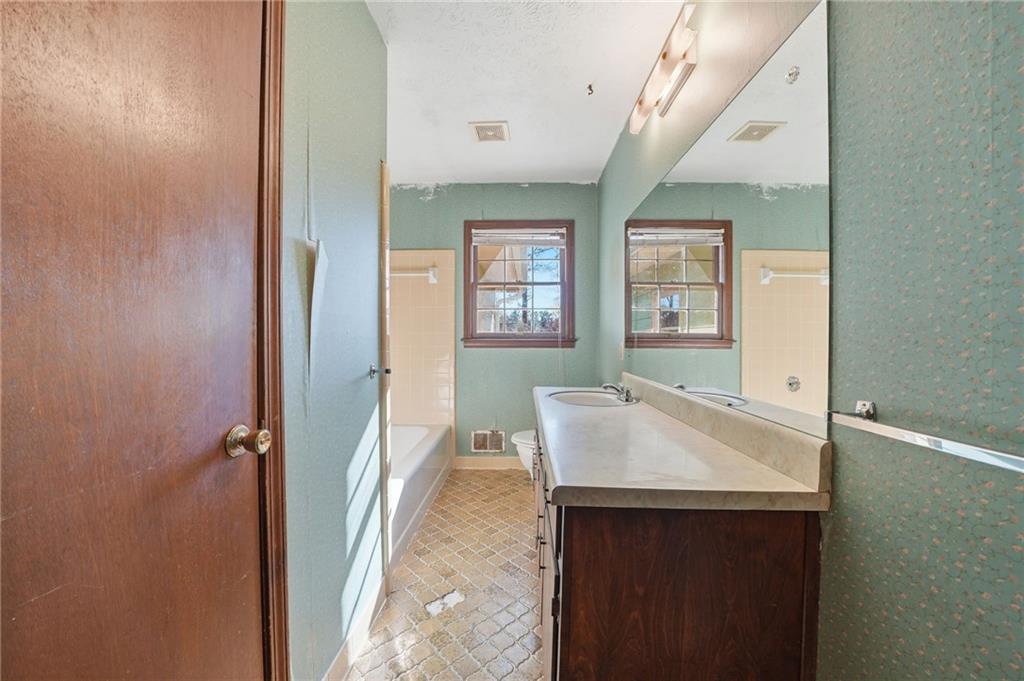 2272 Stoney Ford Drive NE