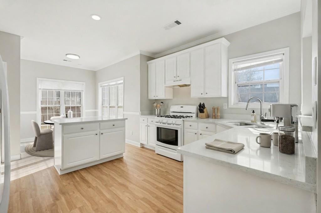 4001 Kingsbrook Boulevard