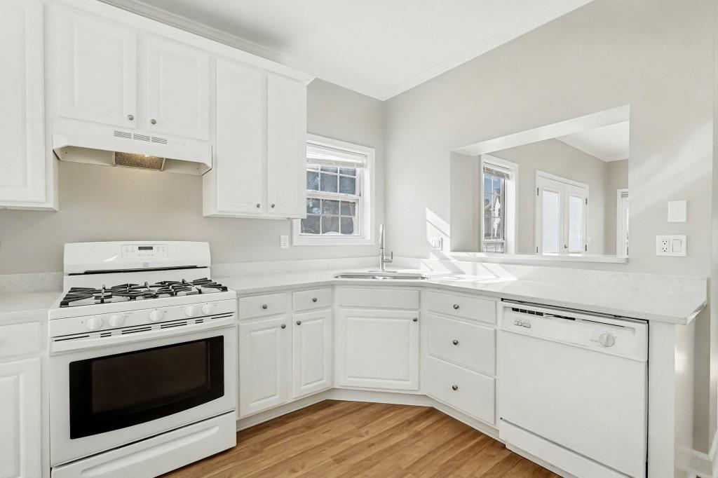 4001 Kingsbrook Boulevard