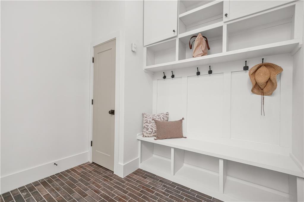 2205 Meador Avenue SE