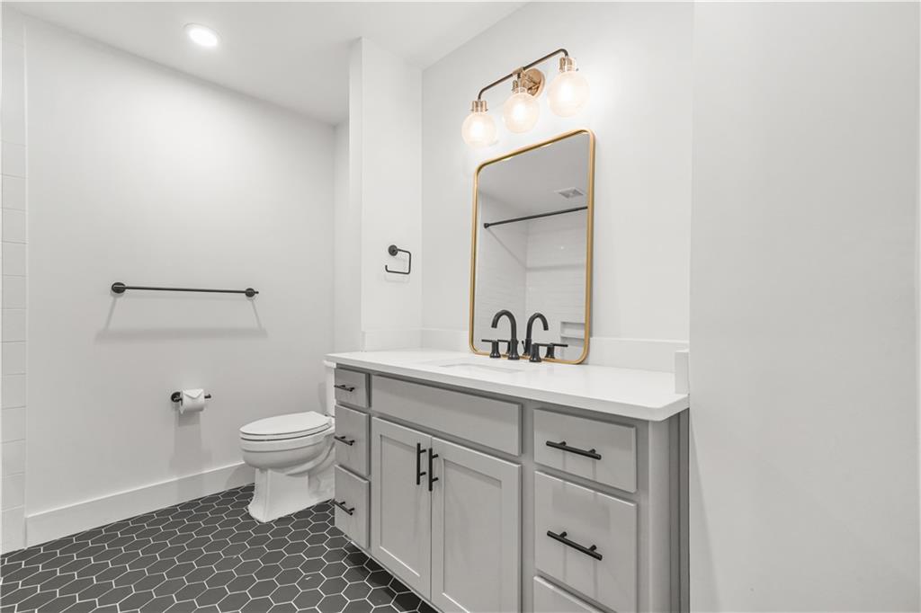 2205 Meador Avenue SE