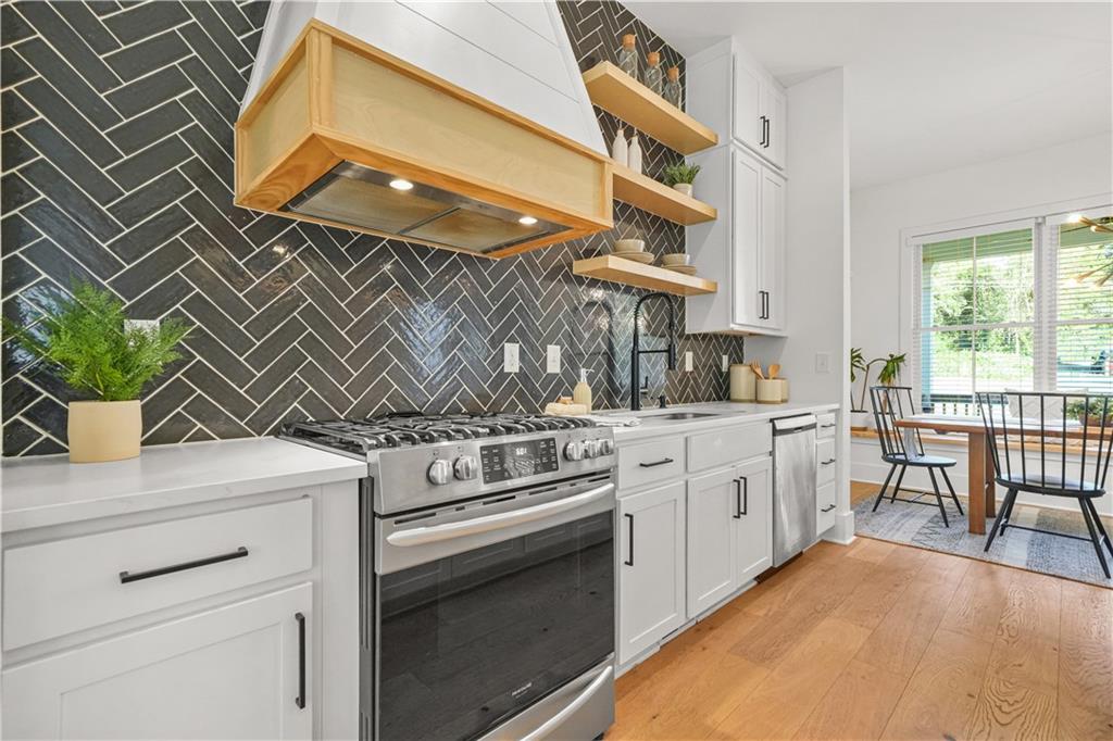 2205 Meador Avenue SE